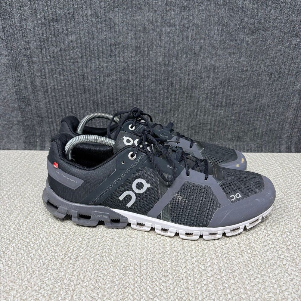 On Cloud Cloudflow Black Grey White Athletic Running Shoes Sneakers Men’s 10 US